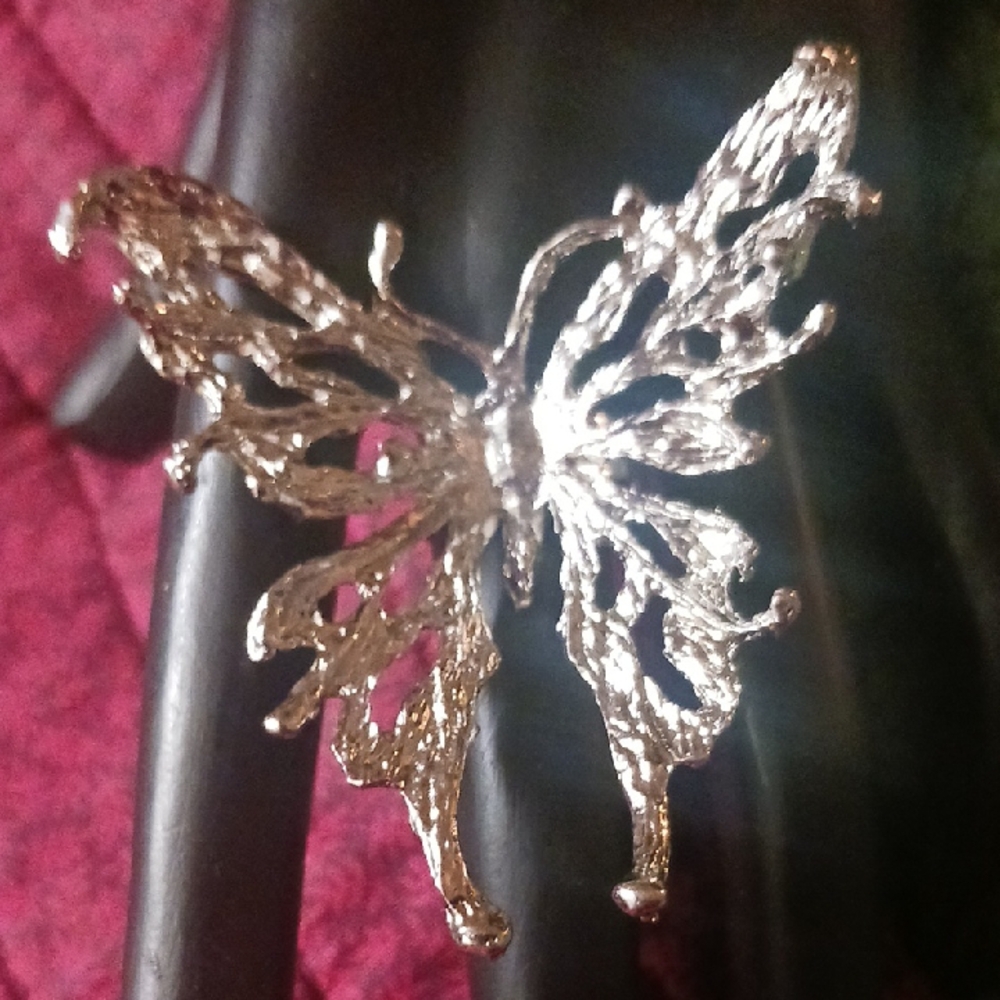 Elegant Silver Butterfly Ring
